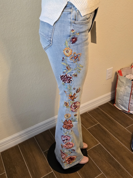 DRIFTWOOD Denim - DRIFTWOOD Light Blue Embroidered Women’s Jeans with Floral Detail